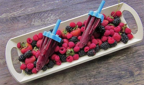 Use fruits and vegetables to make healthy homemade frozen pops! (Photo credit: Creative Commons/ Jennifer Chait)