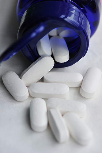 Careful about taking pain killers to keep your liver healthy (Photo Credit: Creative Commons)
